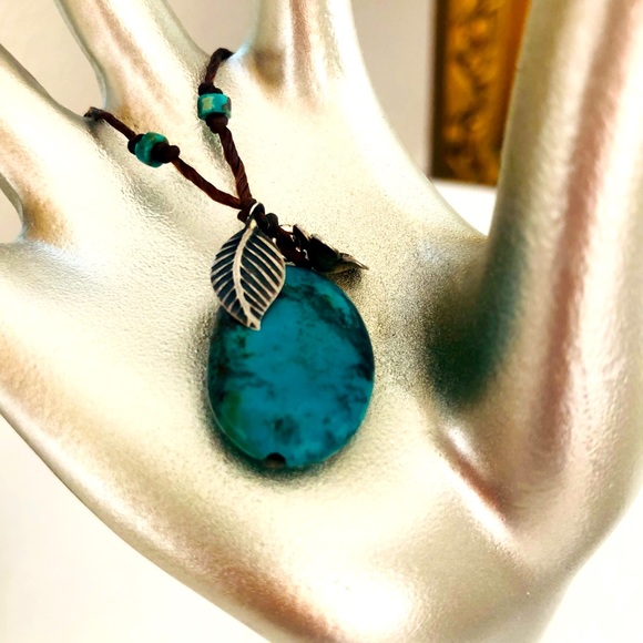 Vintage Natural Turquoise Pendant Necklace - Picture 4 of 14